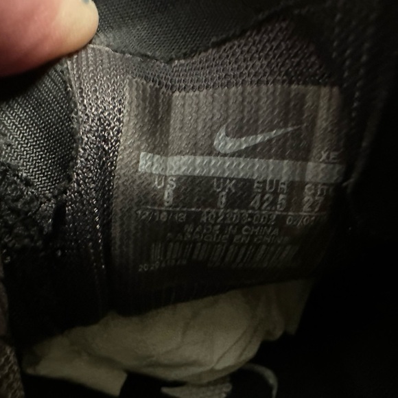 Nike running shoes-size 9 - Picture 4 of 4